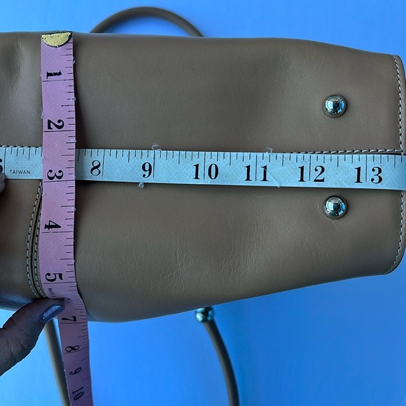 Tod's “Alo Sella” Vachetta (Tan) Large Shopping Tote Bag - Picture 10 of 16